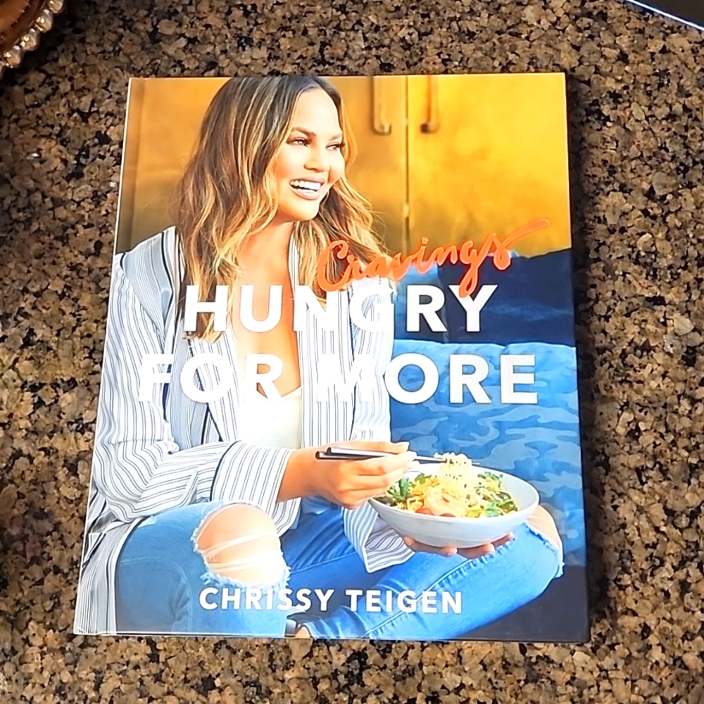 Chrissy Teigens " Cravings HUNGRY FOR MORE " cookbook